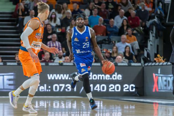 外摆内收的 外摆内收的